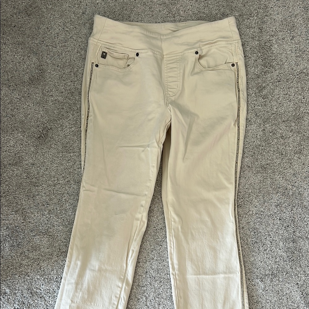 Flexibelle by Kim Gravel cream pull on pants with side zipper
